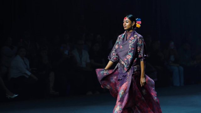 Front Every season, a few students from NIF Global get an exclusive opportunity to assist the official show directors of Lakmē Fashion Week in partnership with FDCI- Anu Ahuja, Vahbiz Mehta, Lubna Adam and Neeraj Gaba in designing the show sets. Through this opportunity , the students get to work with the top professionals in the field and get an opportunity to learn from the best in fashion. #NIFGlobalAtLakmeFashionWeekxFDCI #LakmēFashionWeekxFDCI #LakmēFashionWeek #LFW