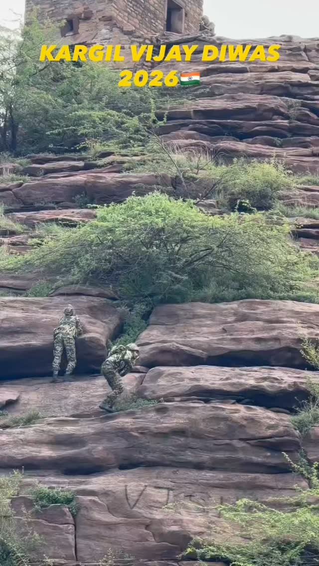Saluting the brave hearts of Kargil. 🇮🇳

NIF Global Jodhpur students' with the @kreedabharti_jodhpur team and the BSF, proudly commemorated Kargil Vijay Diwas, paying heartfelt tribute to the courage, sacrifice, and unwavering spirit of our soldiers. Their valour continues to inspire generations and reminds us that freedom is earned through selfless service.
Jai Hind. ❤️🤍💚

#KargilVijayDiwas #NIFGlobalJodhpur #KridaBharati #BSF SaluteToHeroes JaiHind RememberingTheBrave
@gajraj_singhshekhawat @varundhanadia